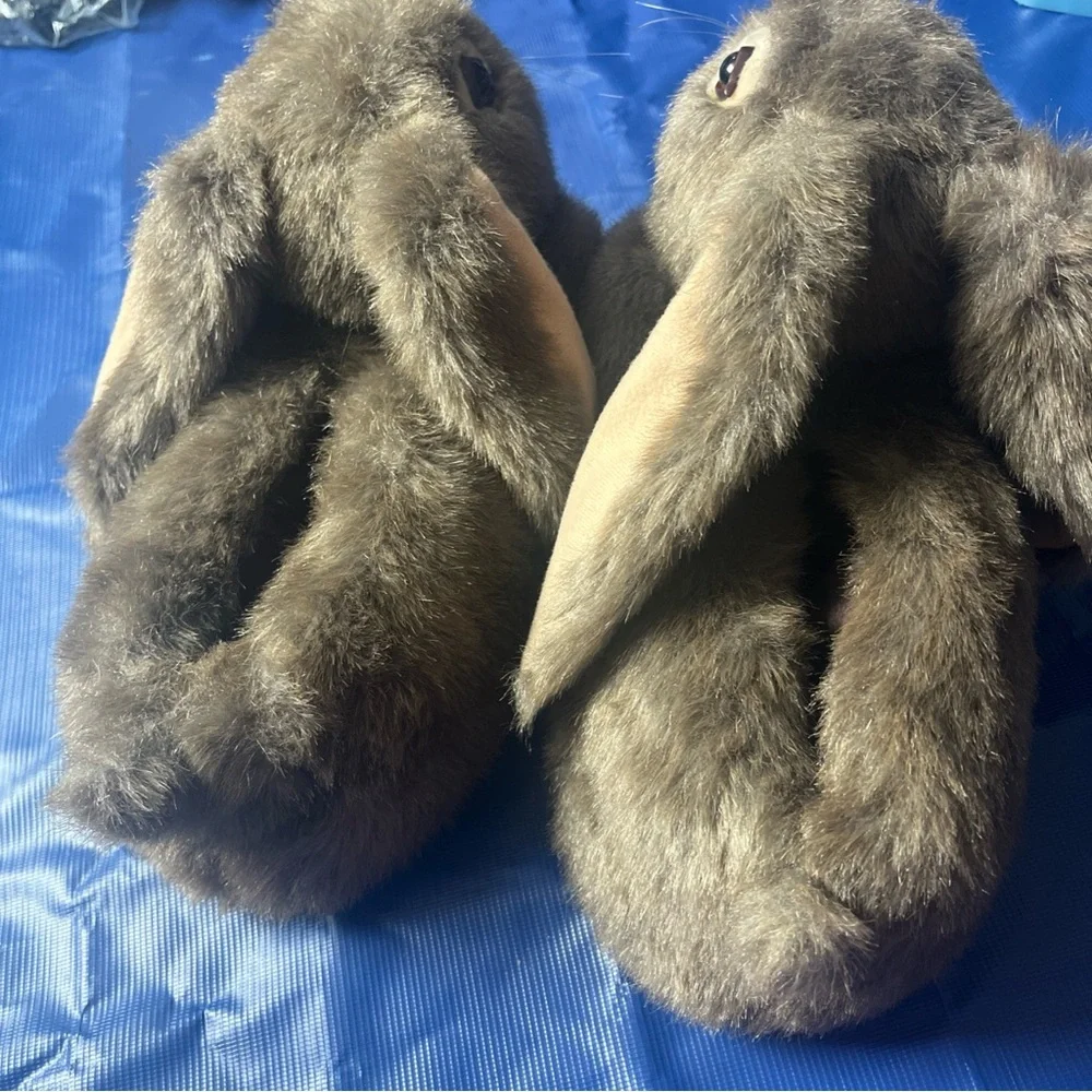 Peter Rabbit gray Slippers - Picture 3 of 13